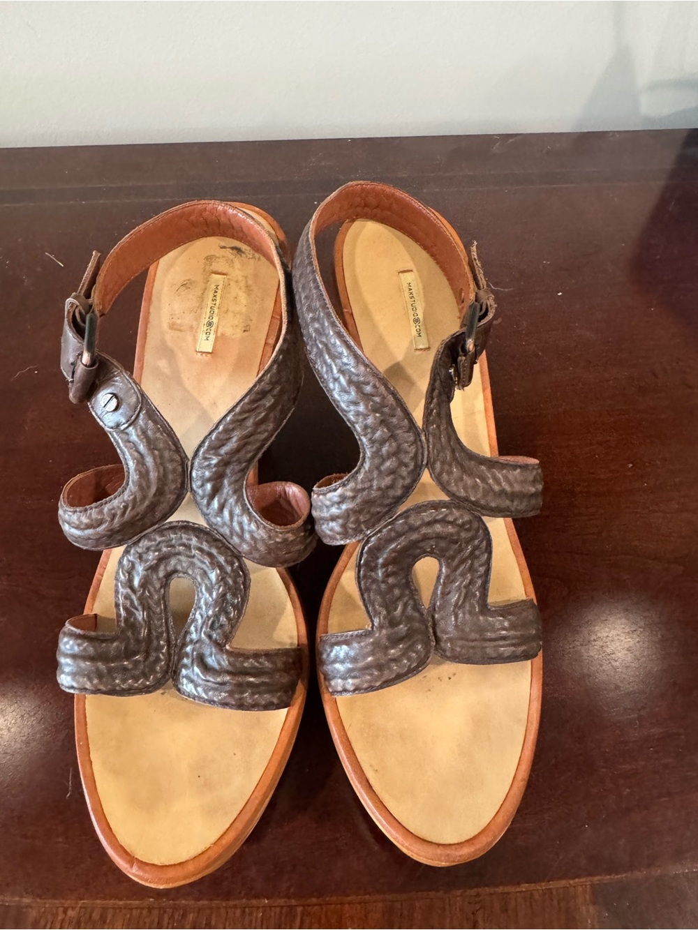 Max Studio Vintage Sling Back Sandals With Solid Wood Heel Size 8.5